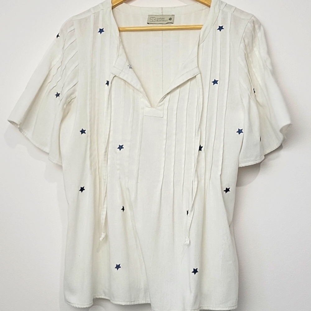 SARAH BUSTANI LINEN BLEND SMOCK STYLE FLUTTER SLEEVES WHITE WITH BLUE STAR TOP